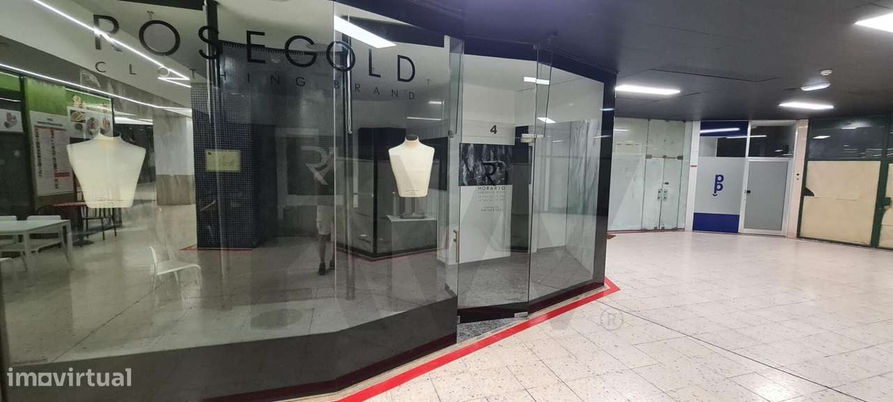 Investidores! Escritório arrendado. Yeld de 9% brutos! Renda: 590 euro - Grande imagem: 5/21