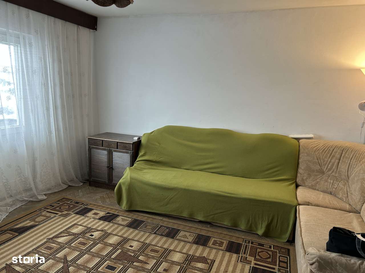 Vand apart.3 cam.decom.Micalca,Pta Miorita, et.4/4-2