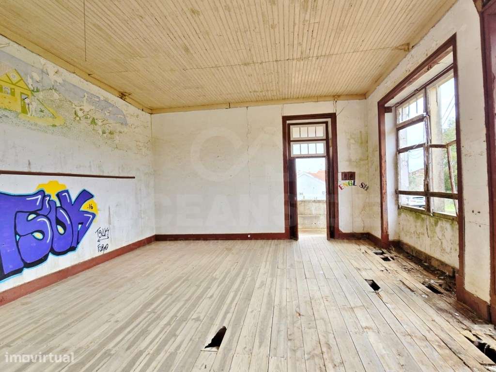 Antiga Escola Primária com projeto aprovado para moradia T2+1 em Tomar - Grande imagem: 5/22