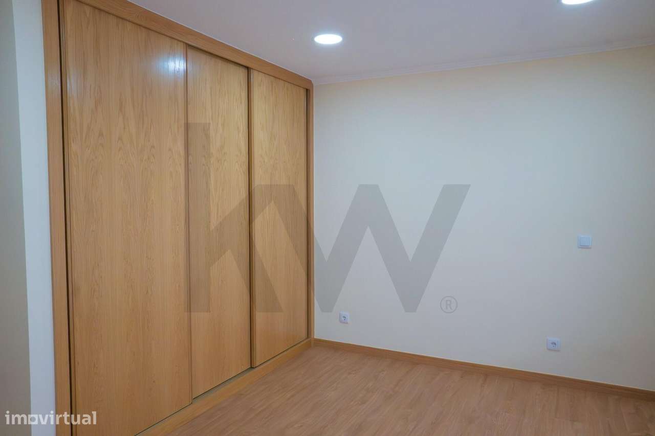 Luxo e exclusividade em Famões com vista sob Lisboa-31