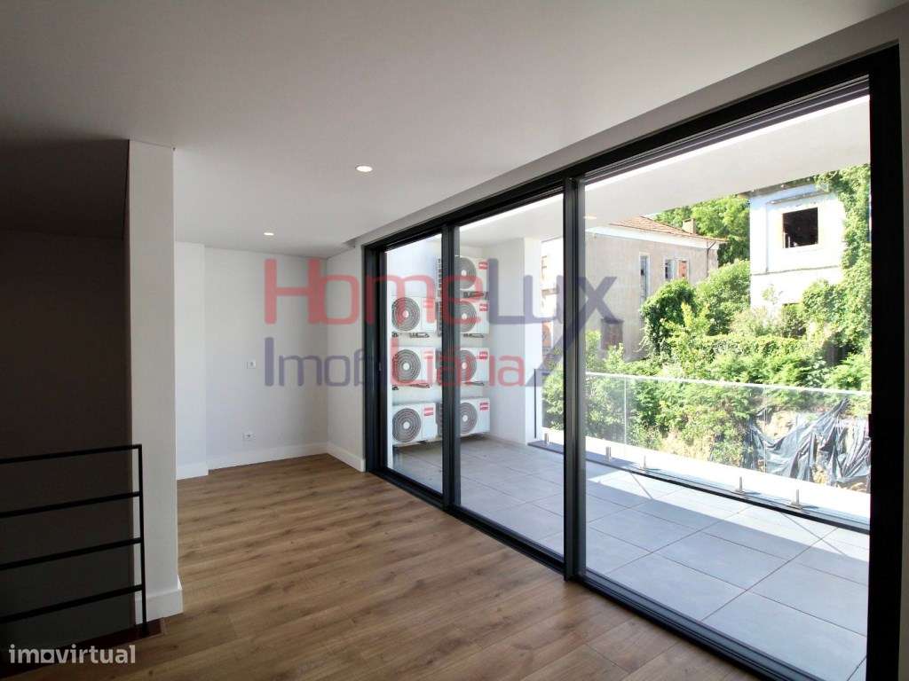 Moradia Exclusiva com Jardim na Boavista-35