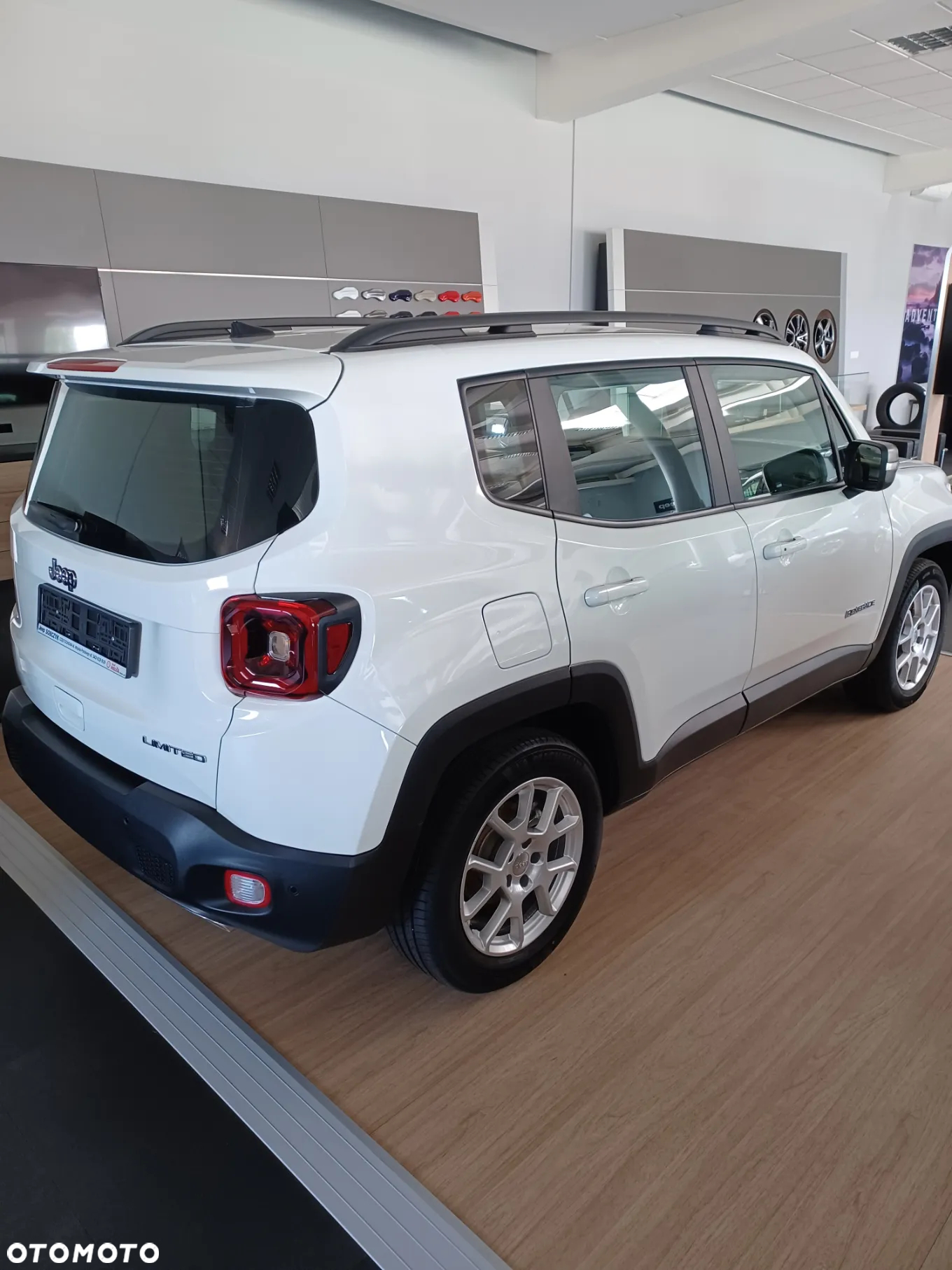 Jeep Renegade 1.0 GSE T3 Turbo Limited FWD S&S - 4