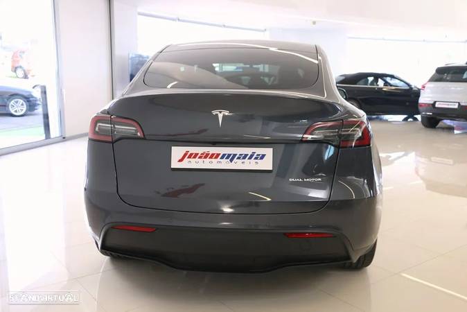 Tesla Model Y Long-Range RWD - 13