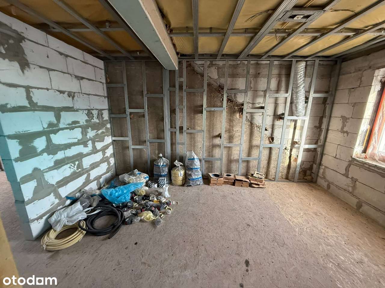 Dom w zabudowie szeregowej PACZKÓW-16