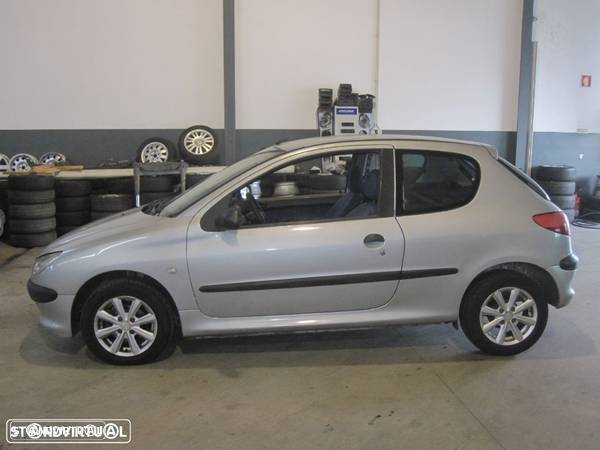 Peugeot 206 1.9D de 2000 para peças - 2