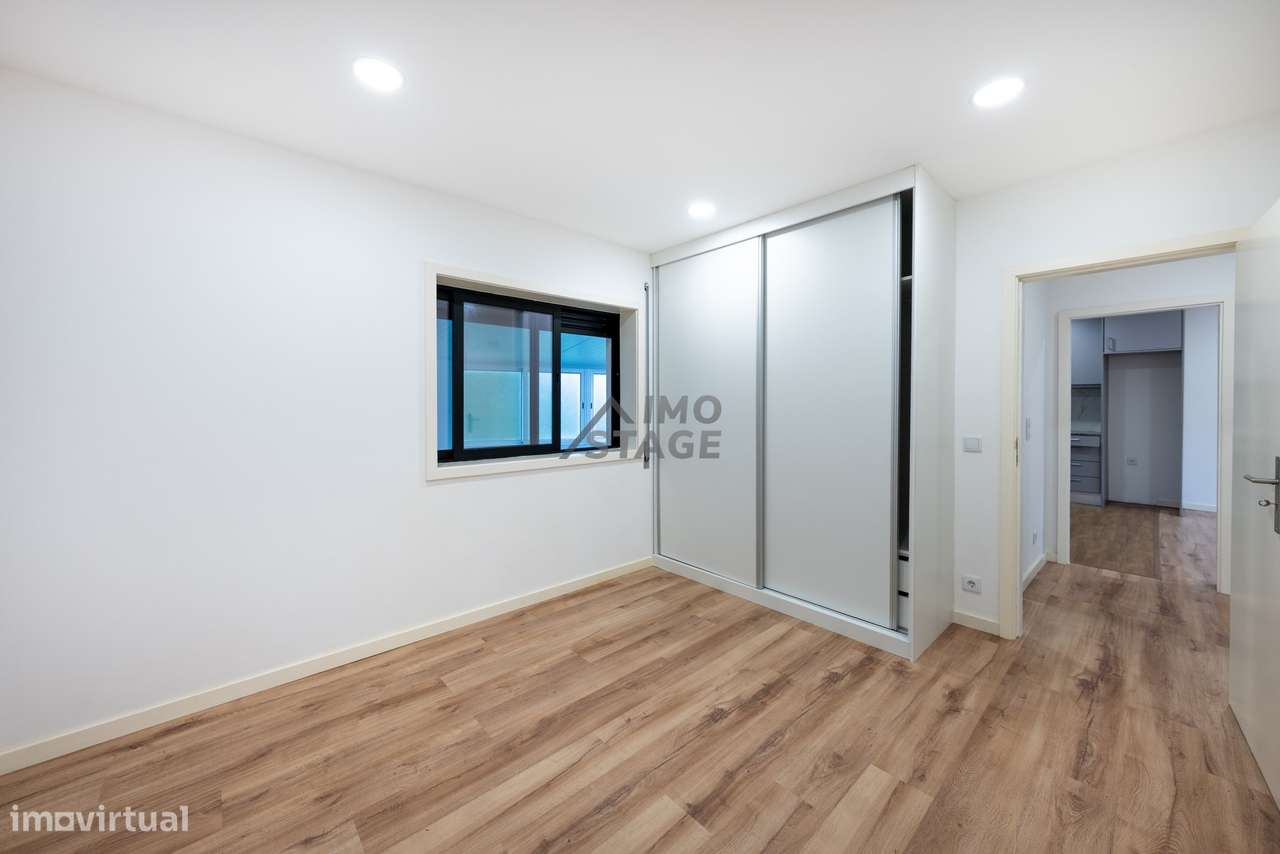 Moradia Bi-Familiar Renovada | Ermesinde – Santa Rita T1+1 e T2-25