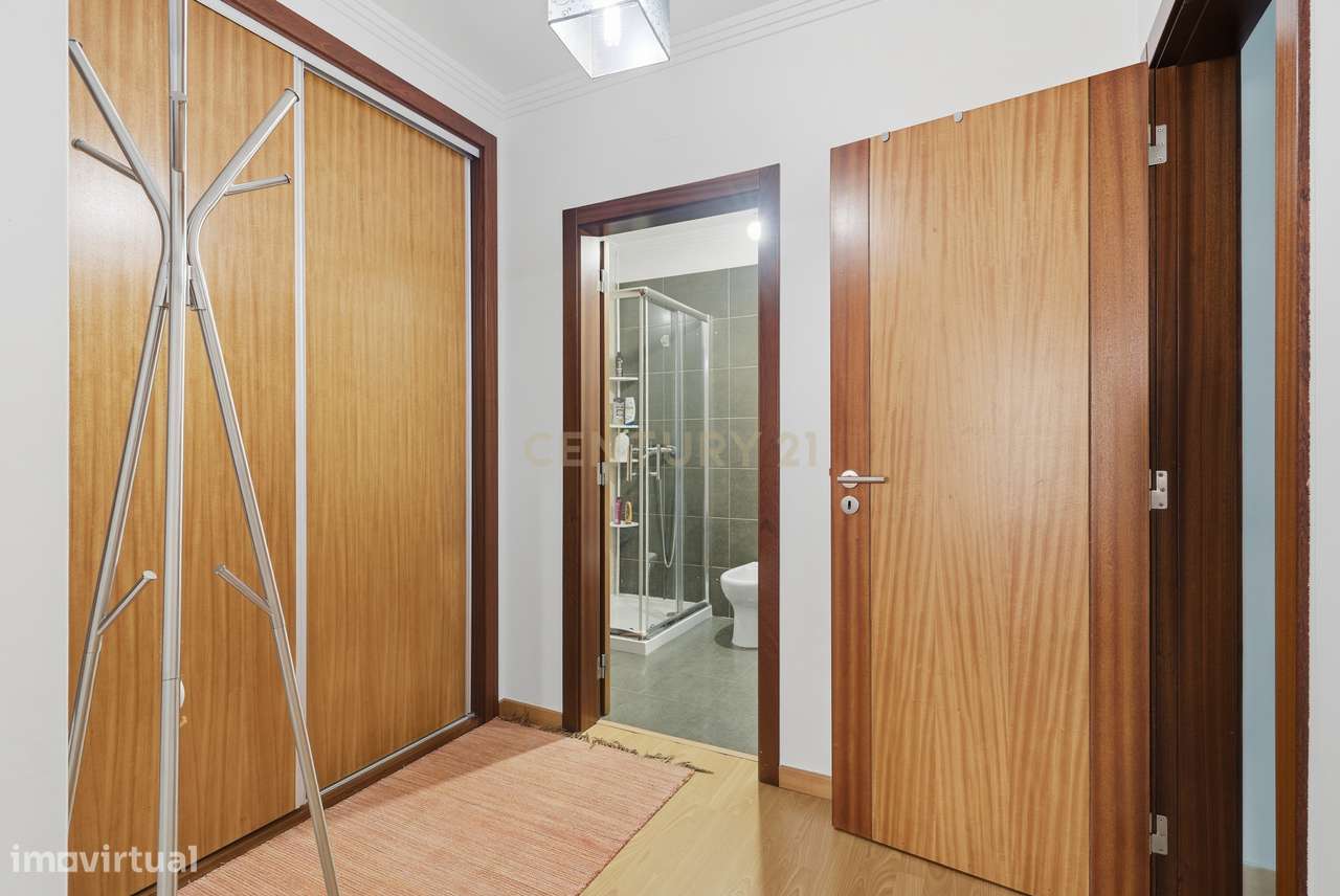 Apartamento T3 com terraço e churrasqueira – Merceana, Alenquer-22