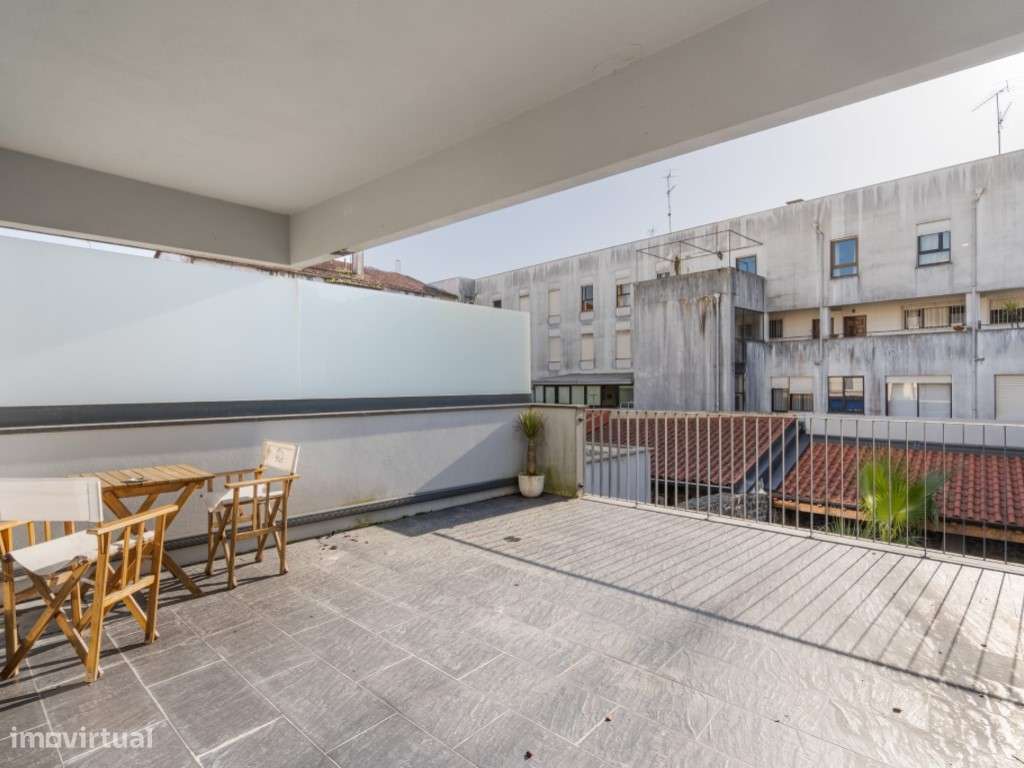 T0 Renovado com Terraço no Centro de Braga - Grande imagem: 3/18