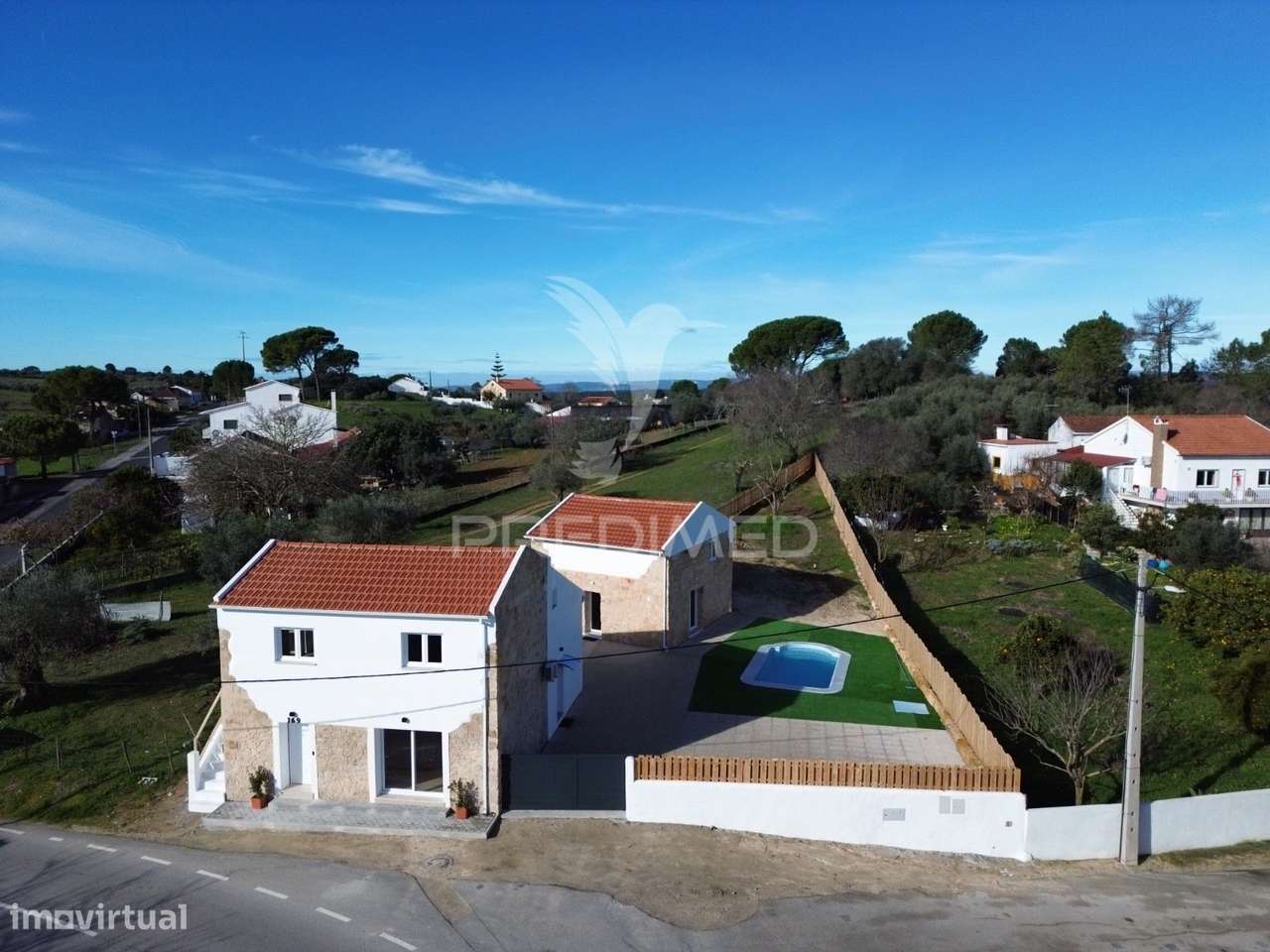 Moradia T3 Nova de Estilo Rústico-Contemporâneo com Anexo, Piscina... - Grande imagem: 4/40