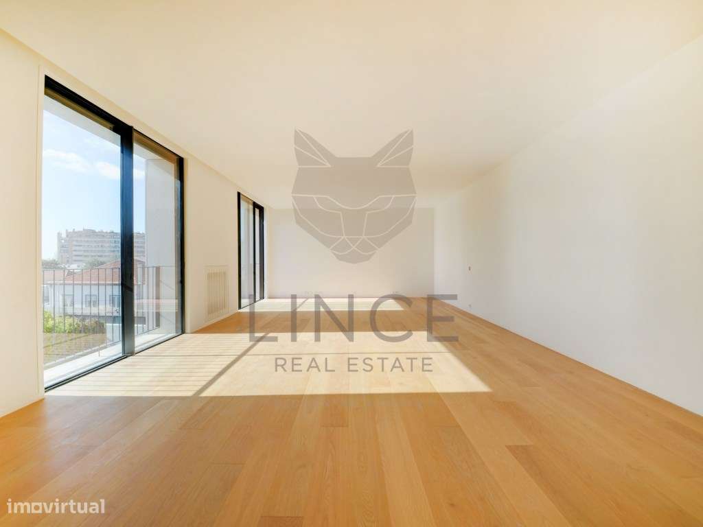 Moradia T3 com terraço e piscina, na Foz do Douro, Porto - Grande imagem: 2/30