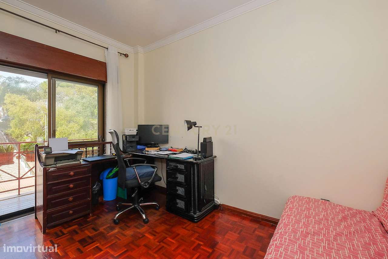 Apartamento T4 na Amora, Seixal-16