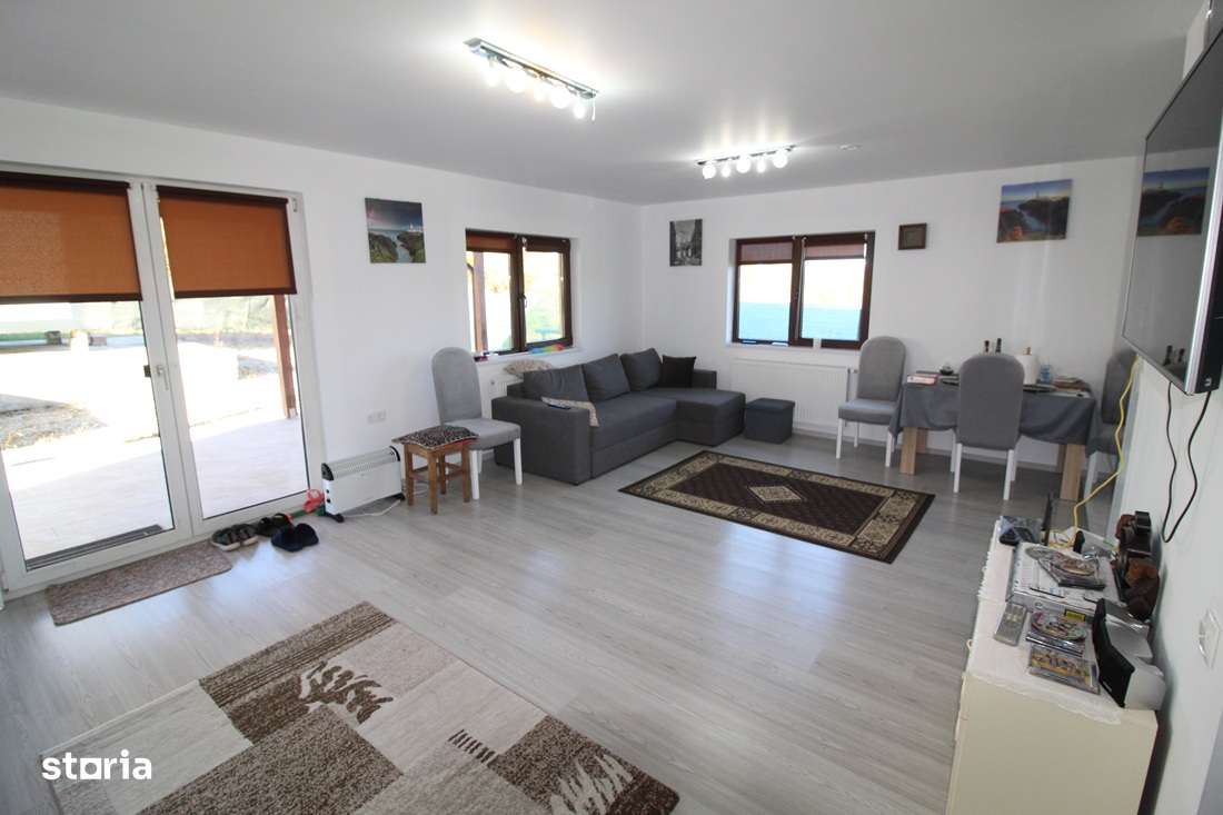 Vând casă parter în Teliucu Inferior, la 6km de Hunedoara, teren 555mp-11