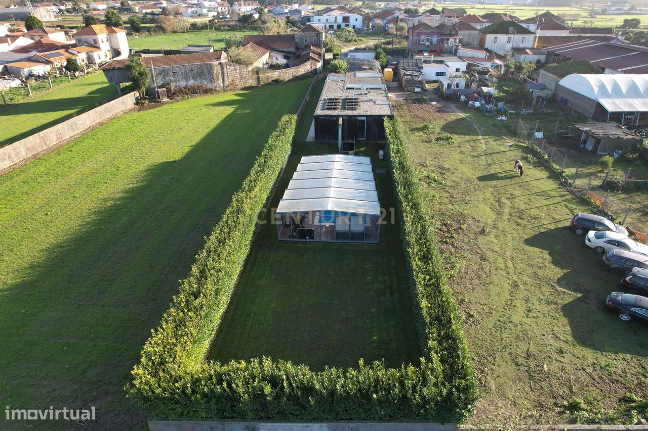 Moradia Térrea de Luxo com Piscina Aquecida e Jacuzzi a 2 km da Praia-52