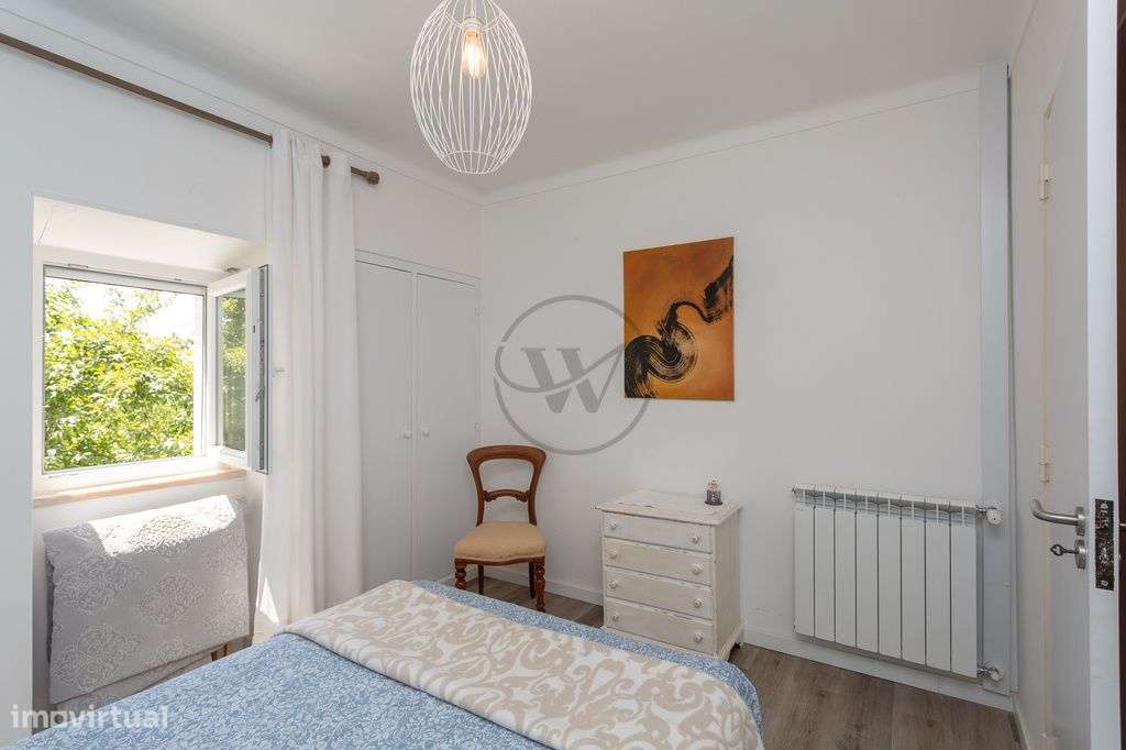 Moradia T5 com jardim e piscina no coração histórico de Azeitão-43