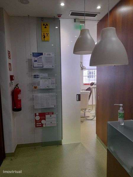 Clínica / Loja para Venda – Peso da Régua | Excelente Oportunidade! - Grande imagem: 4/12