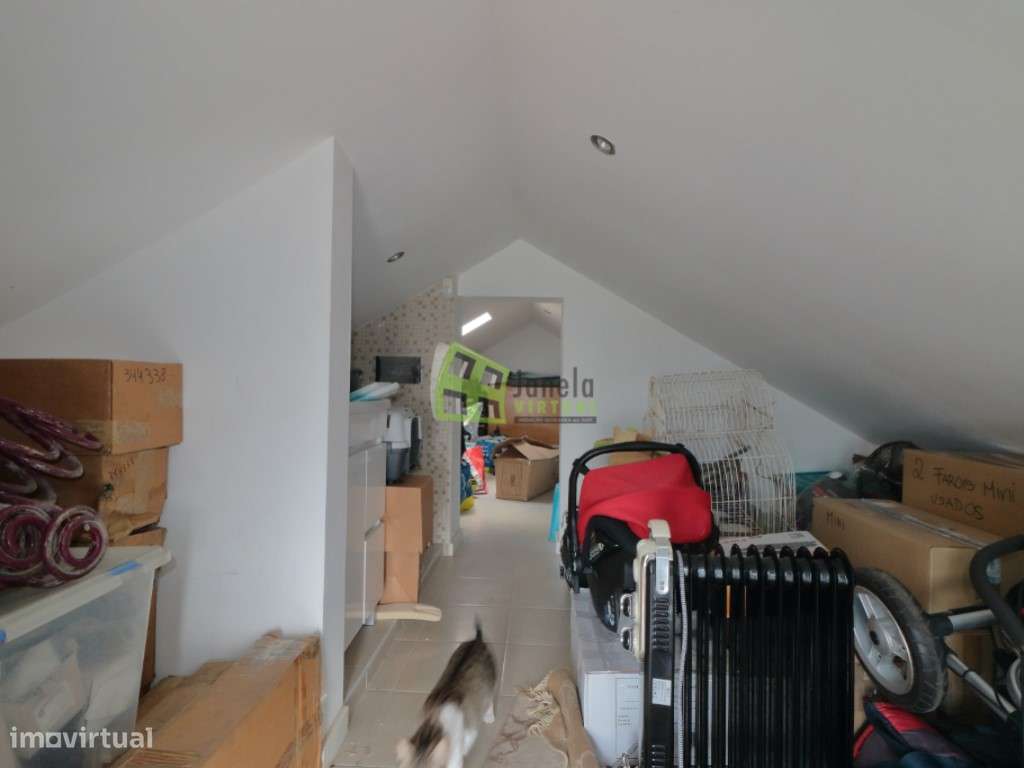 Moradia T2 Isolada com Anexo T1 - Fernão Ferro, Redondos-11