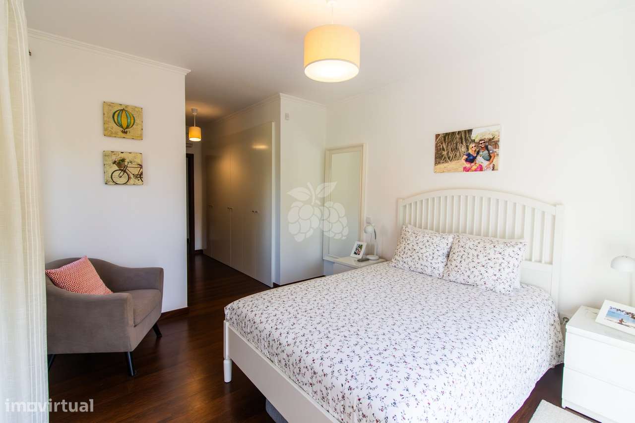 Apartamento T4 Duplex Costa da Guia-22