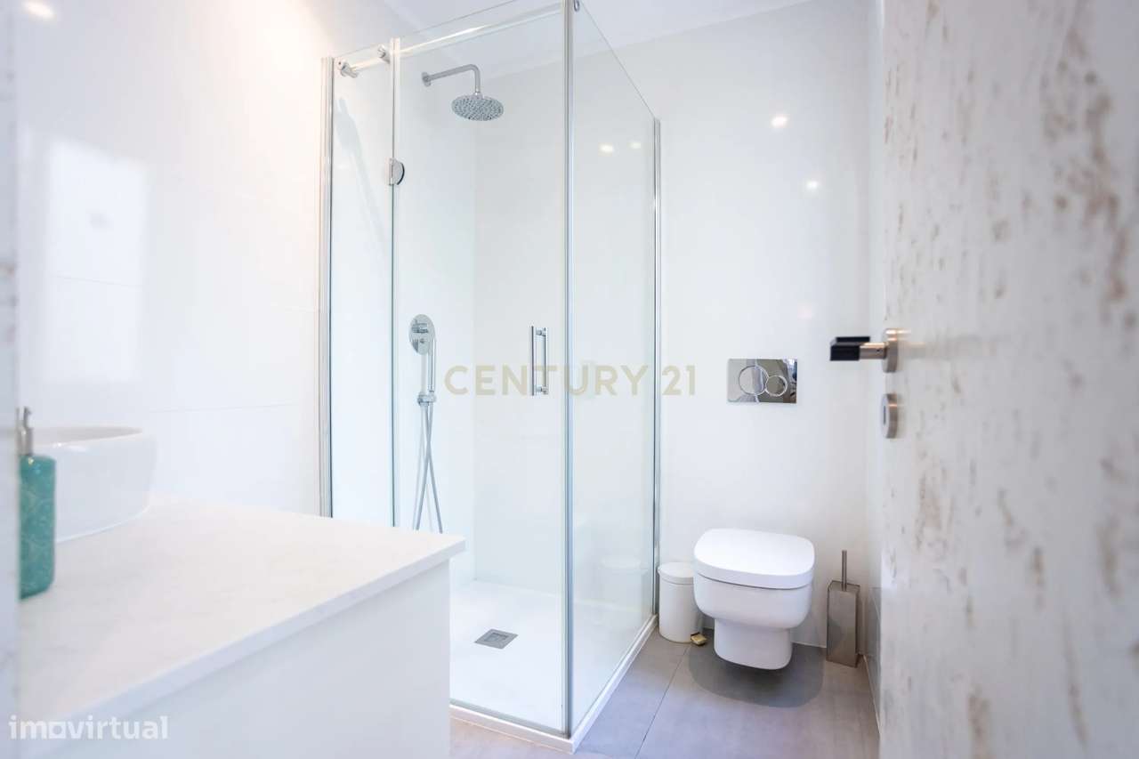 Apartamento T1+1 com logradouro a venda em Campo de Ourique!-8