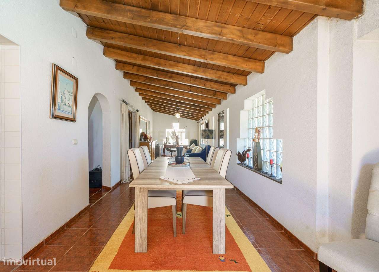 O Refúgio Perfeito em Cajados: Natureza e Duas Moradias num Só Investi-16