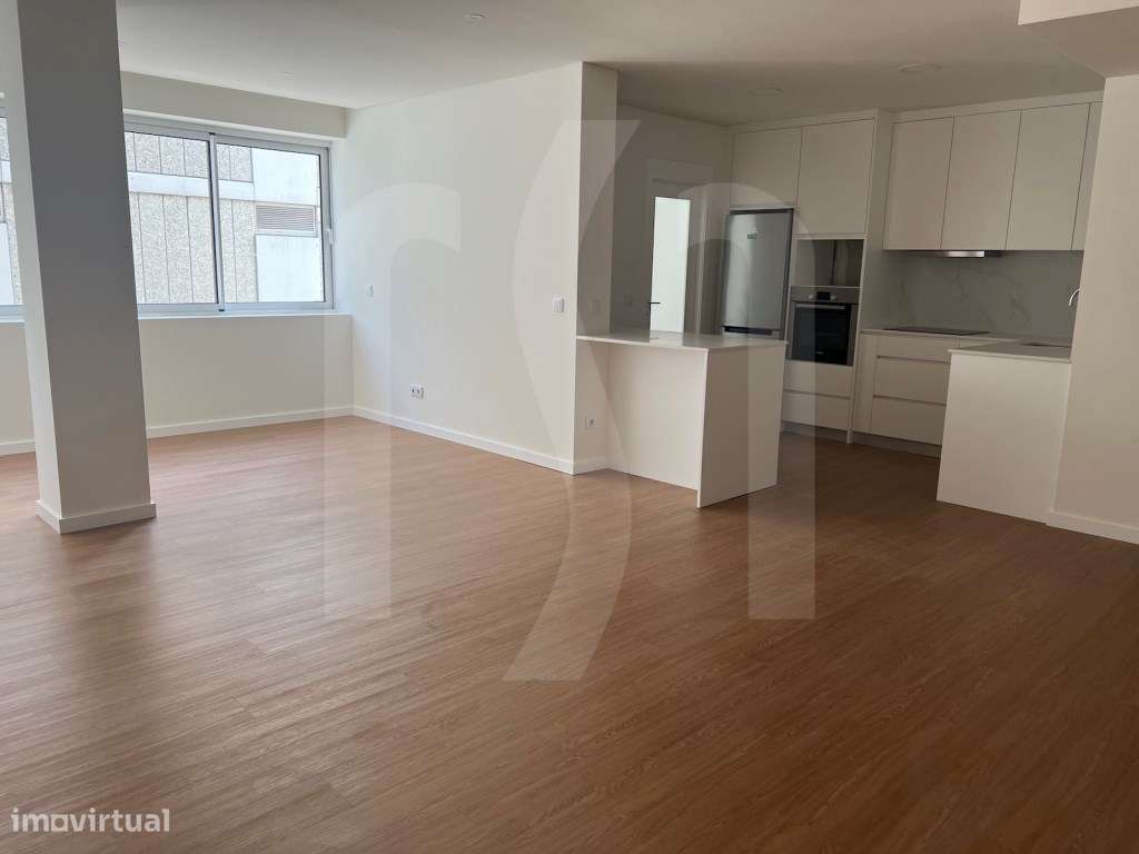 Apartamento T4 | Pinheiro Manso-1