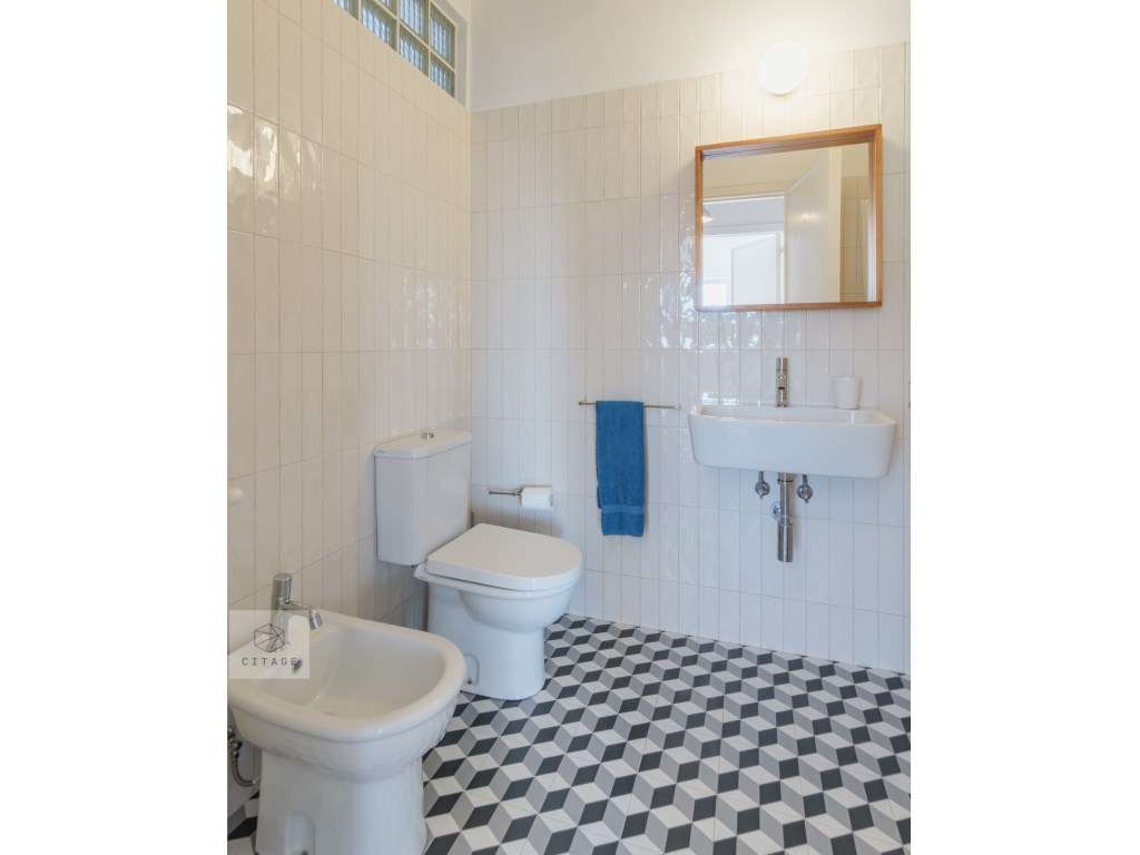 Moradia com vista mar no centro do Estoril-38