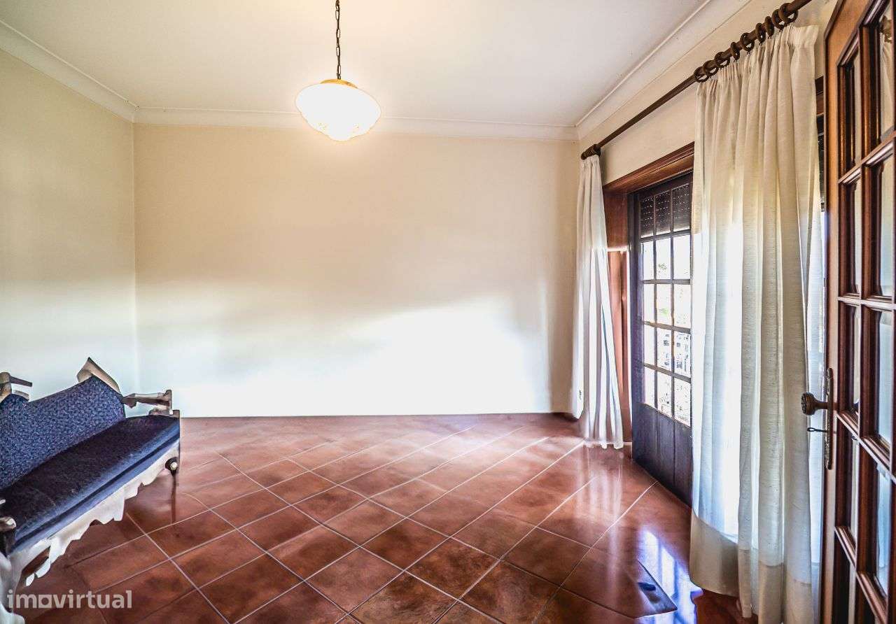 Moradia isolada, Centro de Oliveira de Azemeis-36