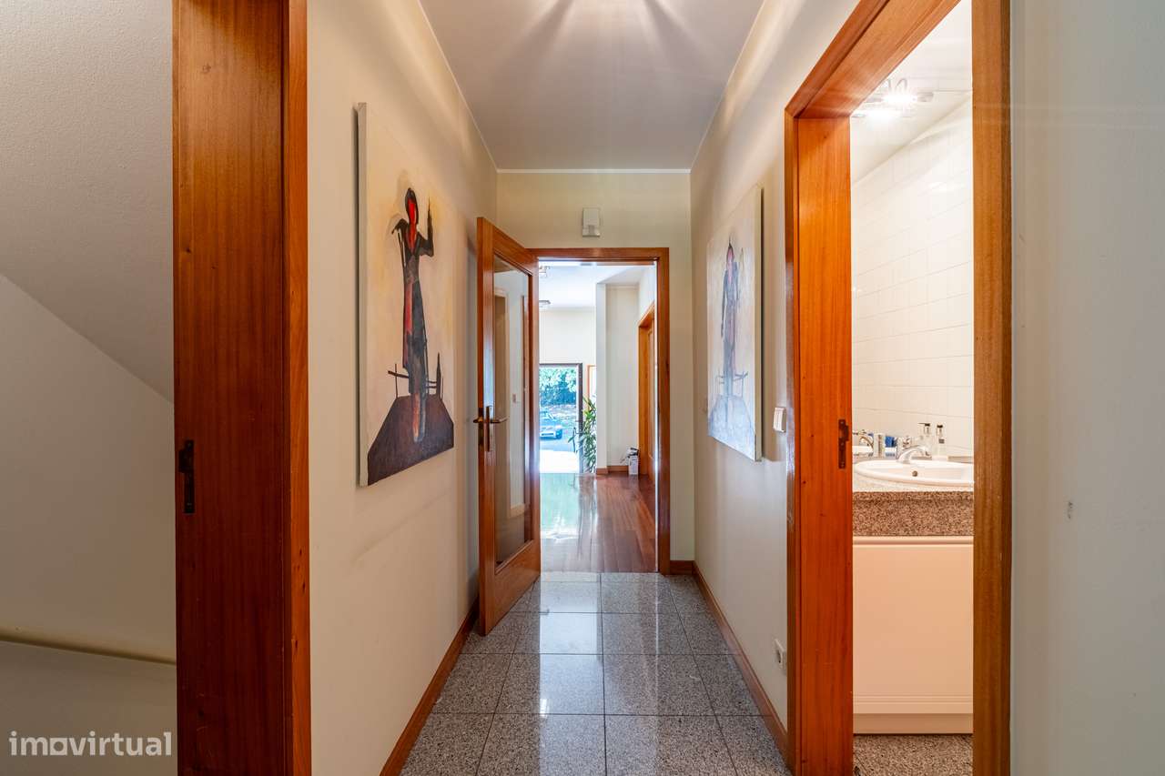 Magnifica Moradia T4 - Aldeamento privado com duas piscinas na Maia-14