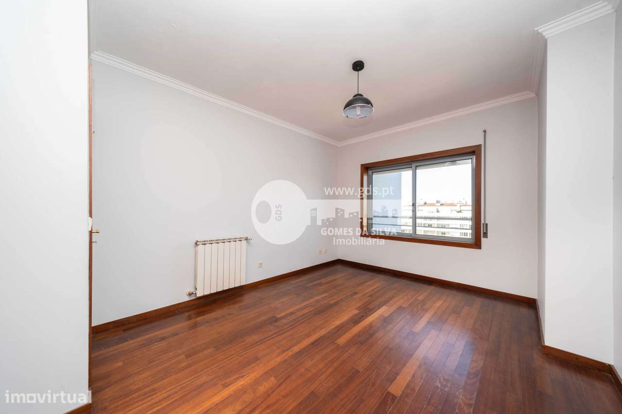 T5 Duplex na Rua Bernardo Sequeira, São Vítor-32