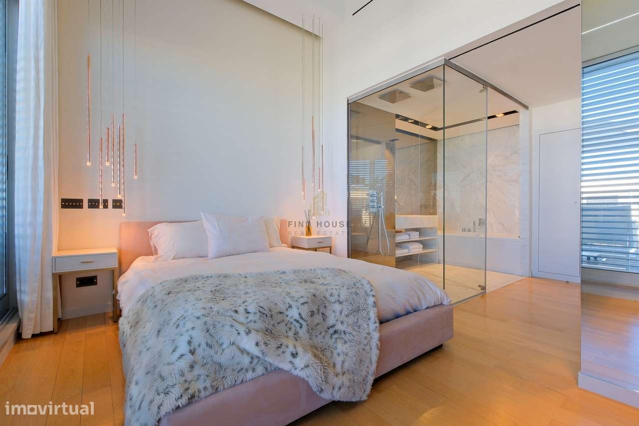 Penthouse T3 com terraço e 3 lugares de garagem na Alameda dos Oceanos-26