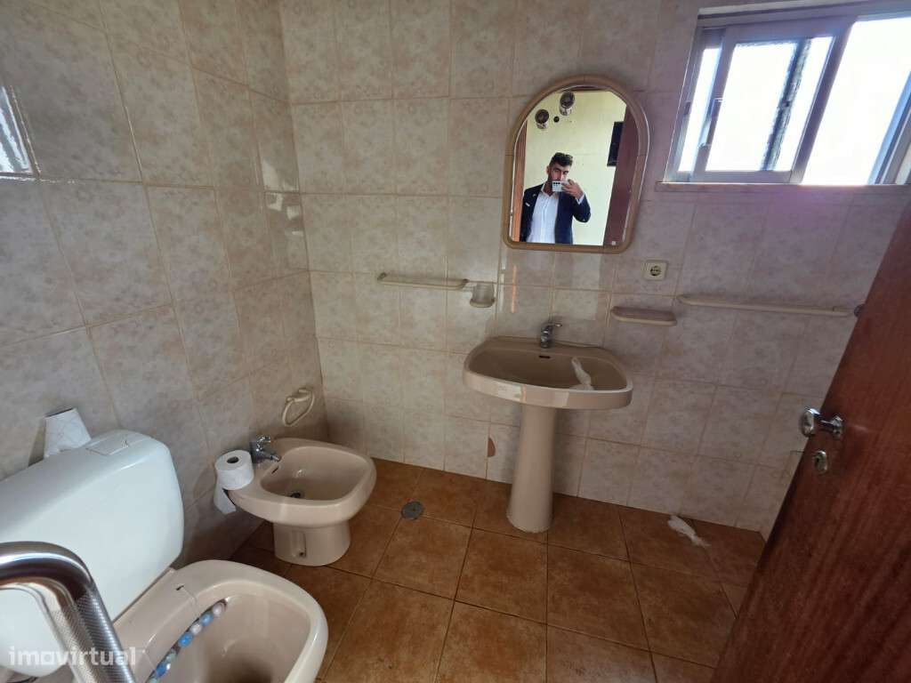 Moradia Isolada M4 com lugar de garagem e garagem,Loureiro-5