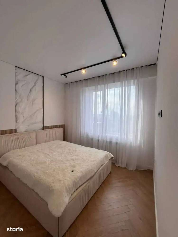 Apartament 4 camere Decomandat Spatios I Metrou Teclu - Scoala