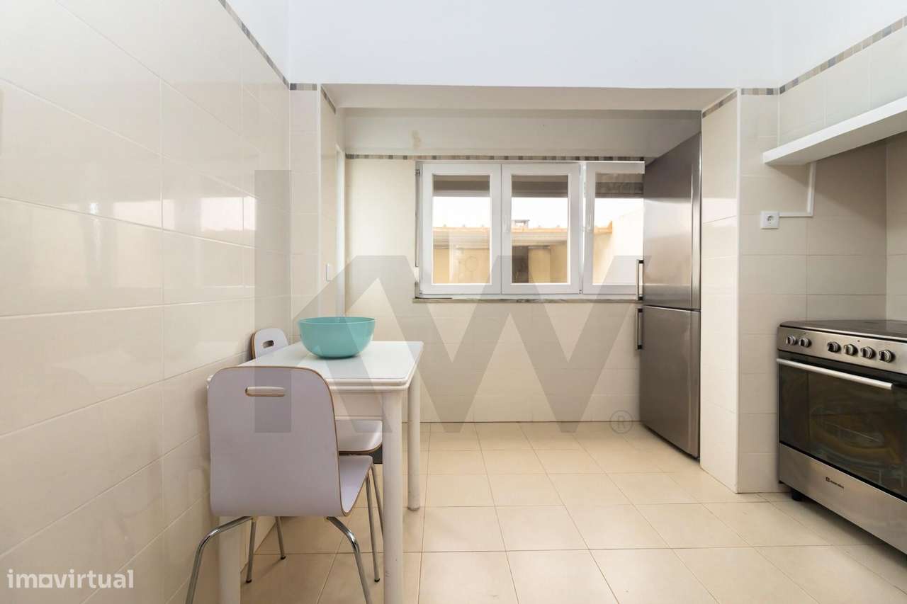 Moradia Térrea T2 em Sarilhos Pequenos com quintal de 35m2 - Grande imagem: 4/31