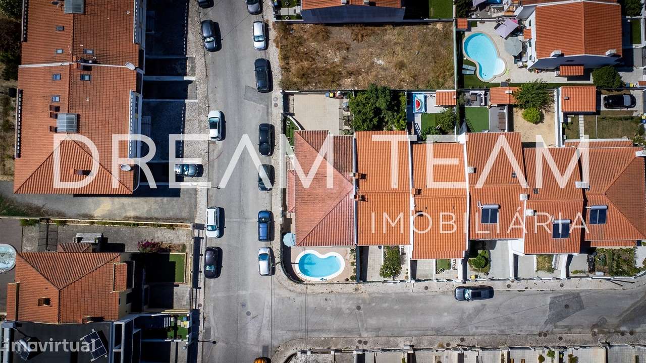 Moradia T3 Vila Nogueira de Azeitao Com Piscina-32