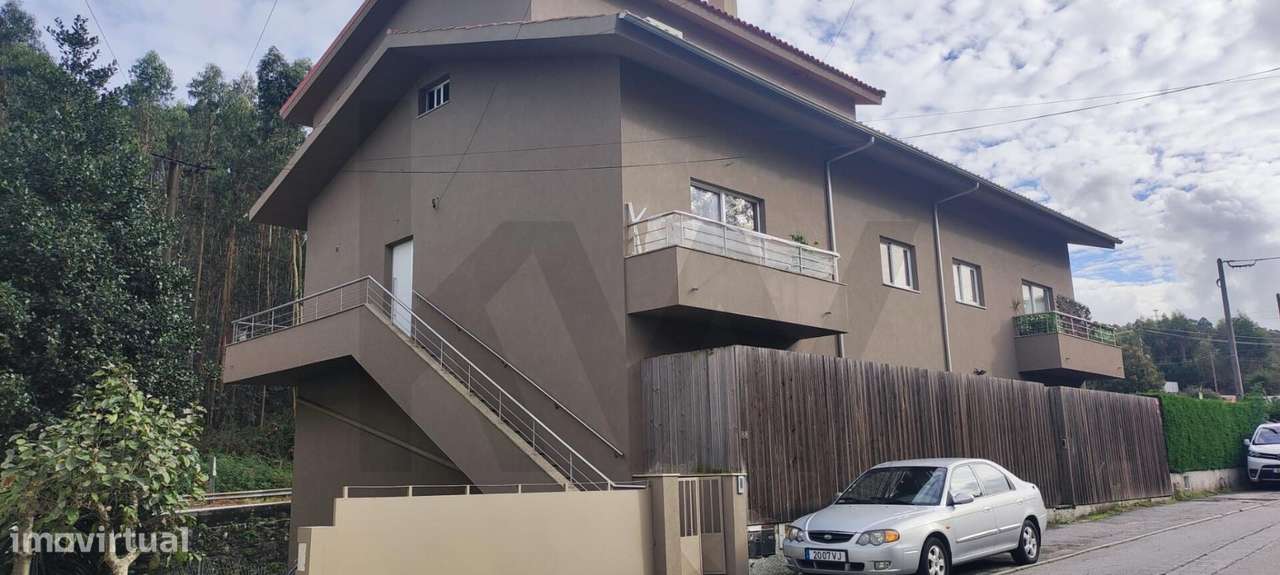 Prédio Misto com 4 frações - Grande imagem: 4/17