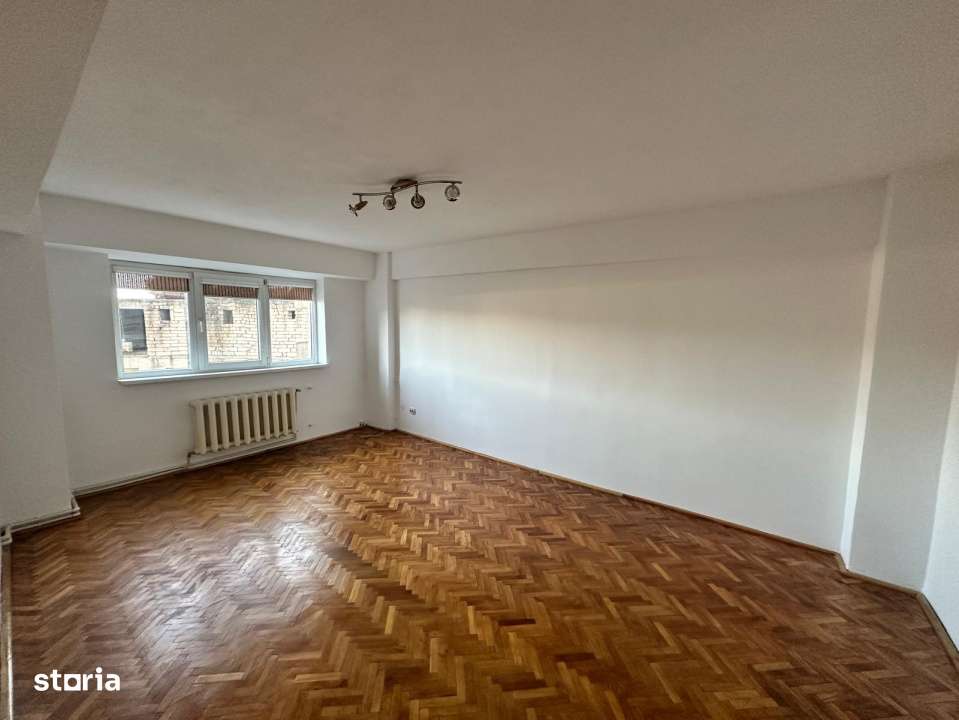 Apartament de 2 camere, decomandat, 57 mp., zona CENTRALA - Imagine principală: 3/5