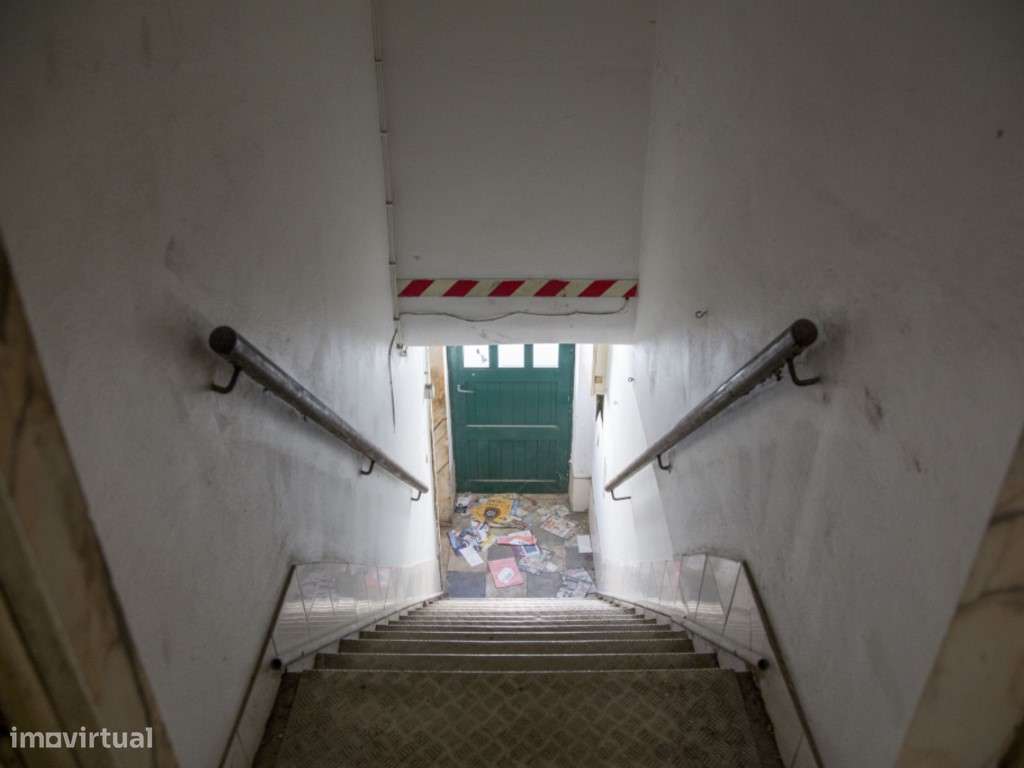 Prédio, Lisboa, Largo da Paz - Grande imagem: 5/8