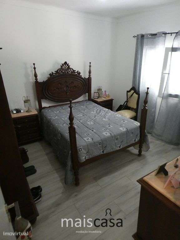 Moradia T3 com Tanque, Terreno e Linha de Água-14