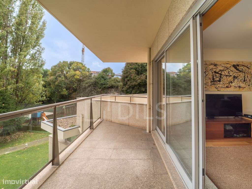 Apartamento T3 Duplex - 3 lugares garagem - Lordelo do Ouro - Grande imagem: 4/29