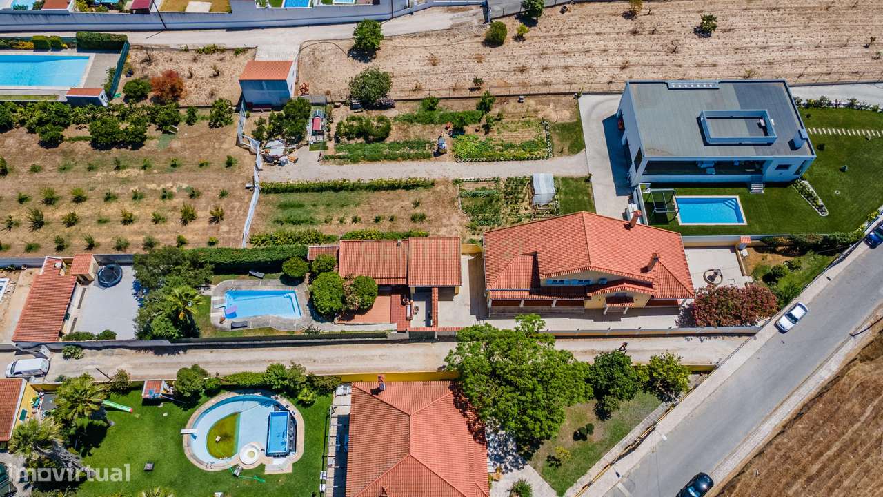 A moradia T5 que procurava em Cabanas, Quinta do Anjo!-22