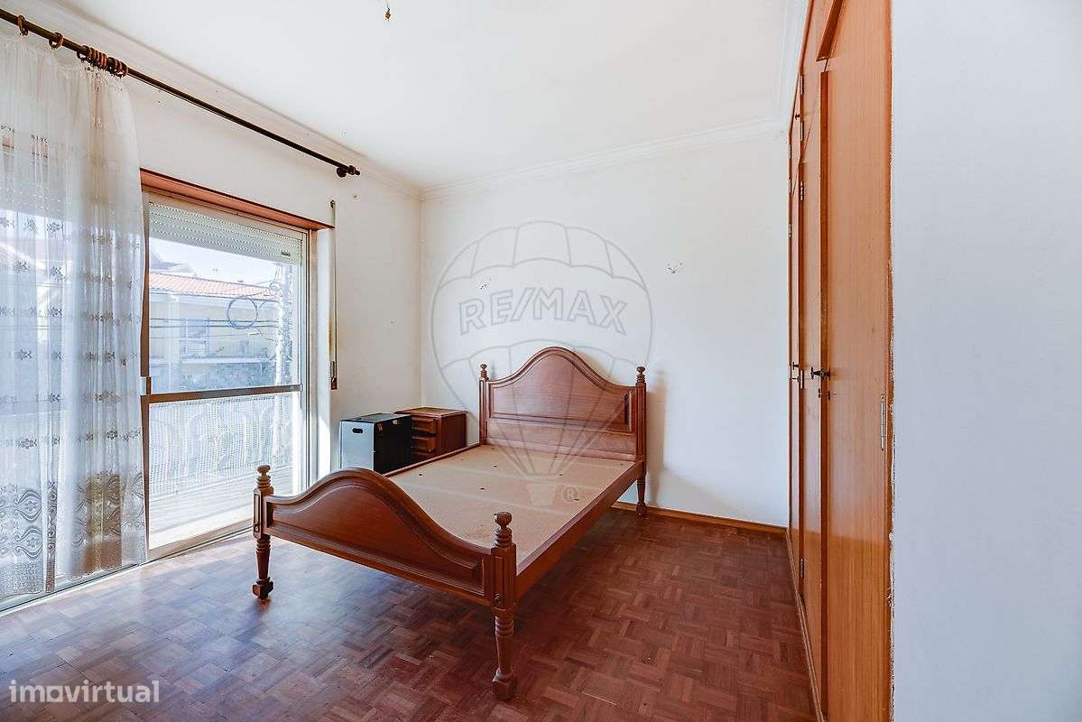 Moradia T9 para venda-23