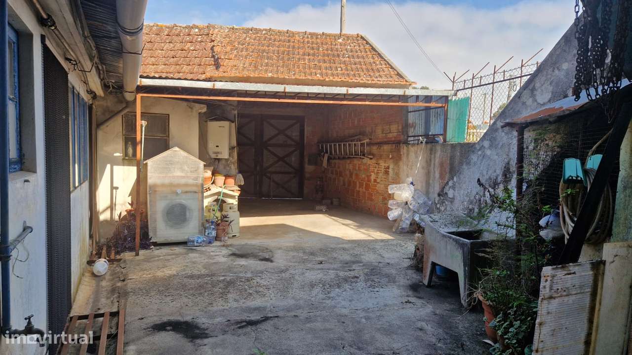 Moradia Térrea para Reconstrução em São Bernardo, Aveiro-12