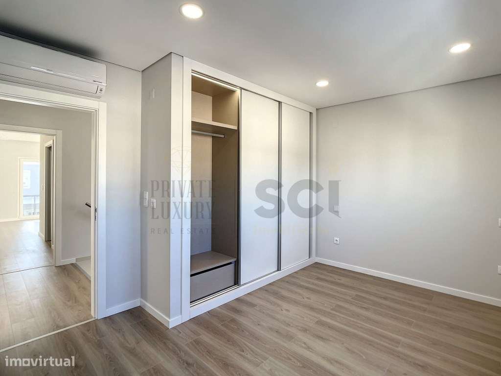 Moradia T3 Independente Térrea em Azeitão Garagem Piscina-32