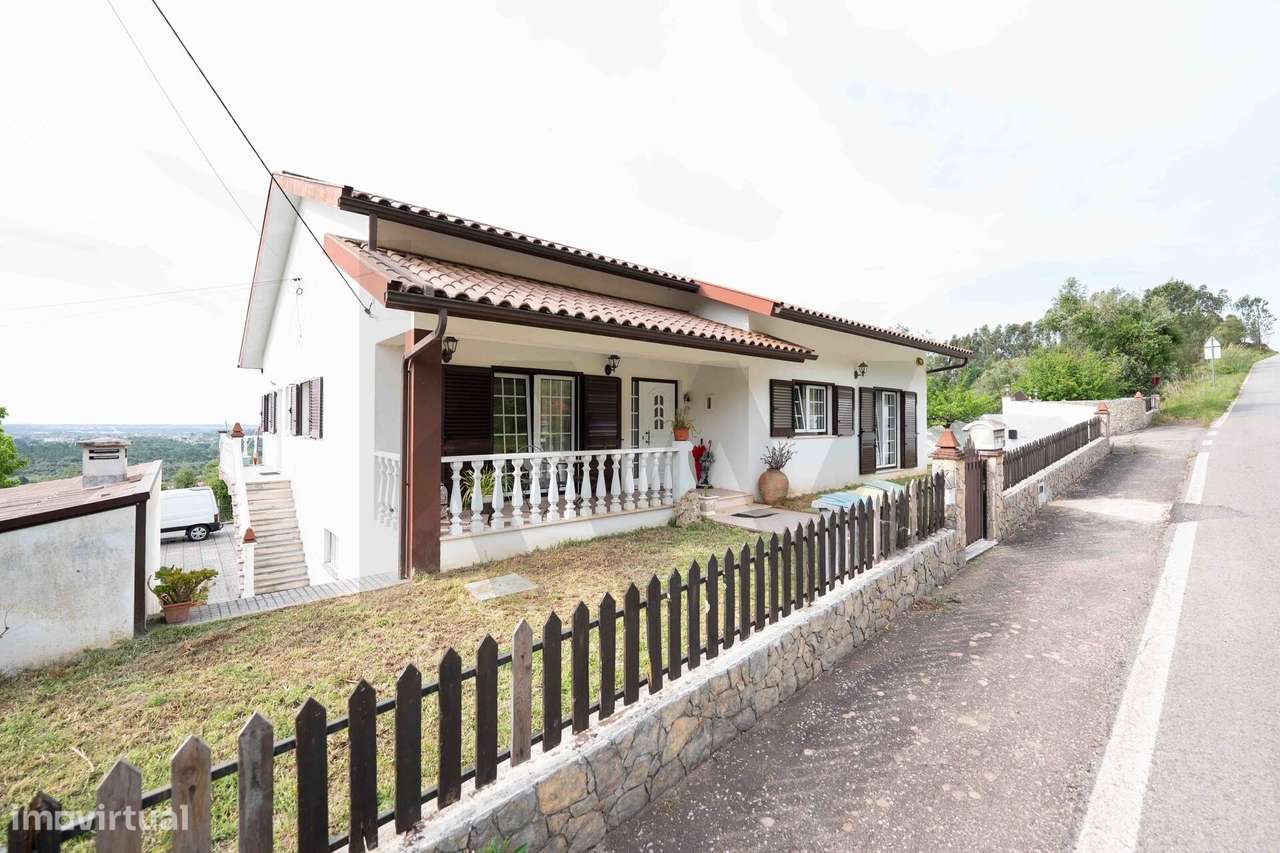 Moradia T4 em Larçã-5