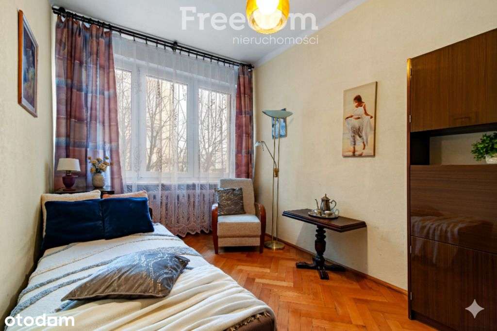 Przestronne, 2 pokojowe mieszkanie w bloku z cegły-5