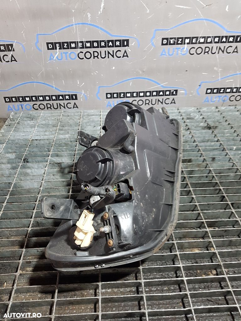 Far Stanga Chevrolet Captiva 2006 - 2010 SUV 4 Usi (689) Xenon - 3