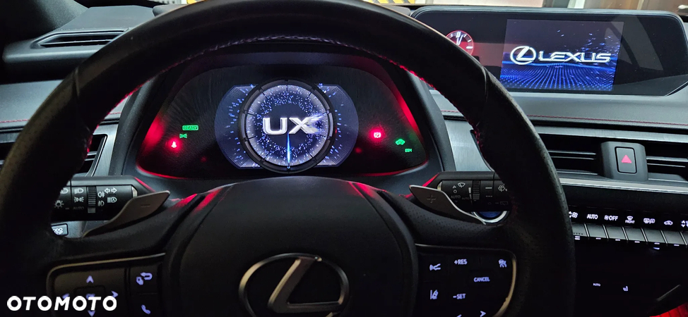 Lexus UX - 21