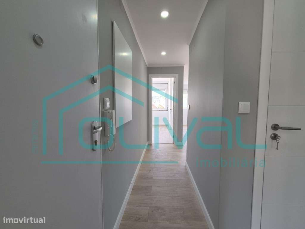 Apartamento T2+1 Remodelado-10