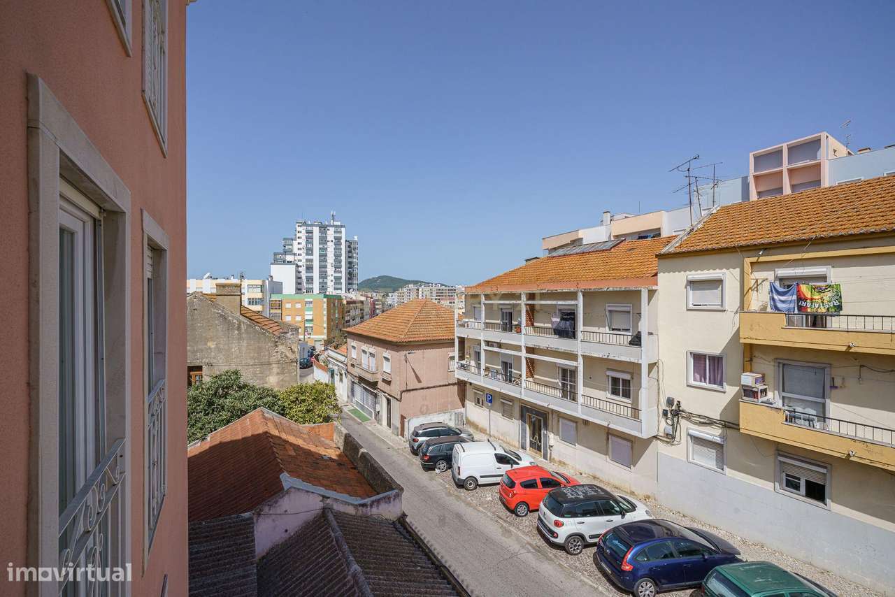 Elegância e Sofisticação – Fantástico Apartamento T3 em Setúbal-18