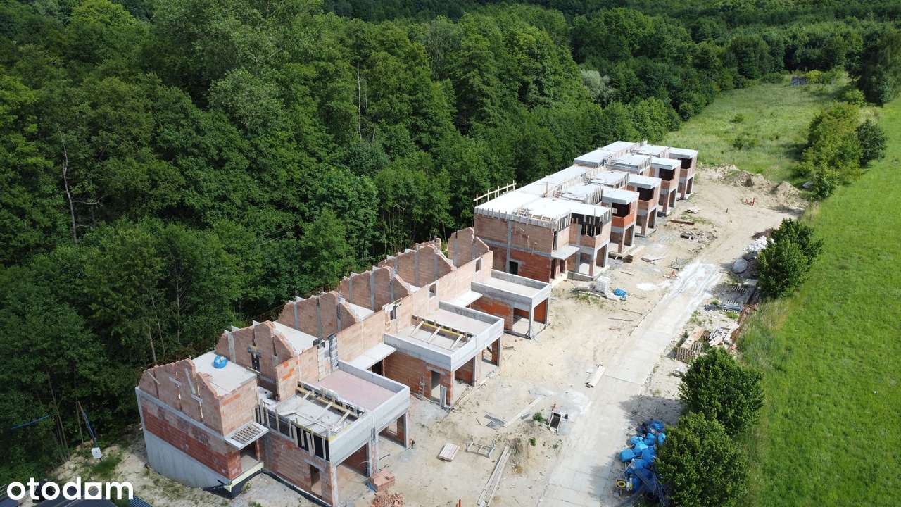 Mieszkanie z tarasem dachowym i garażem przy lesie | Słocina-0