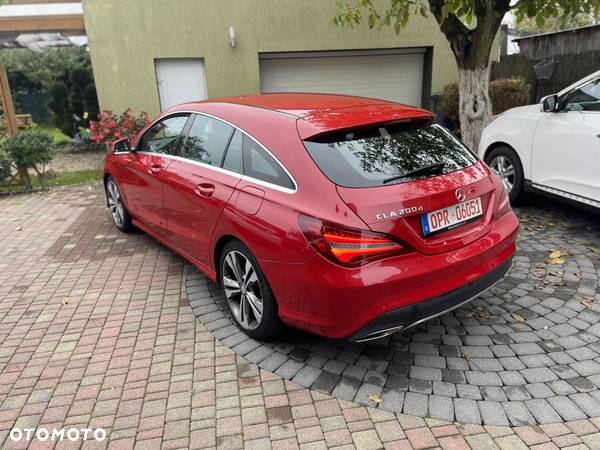 Mercedes-Benz CLA Shooting Brake 200 (CDI) d - 13